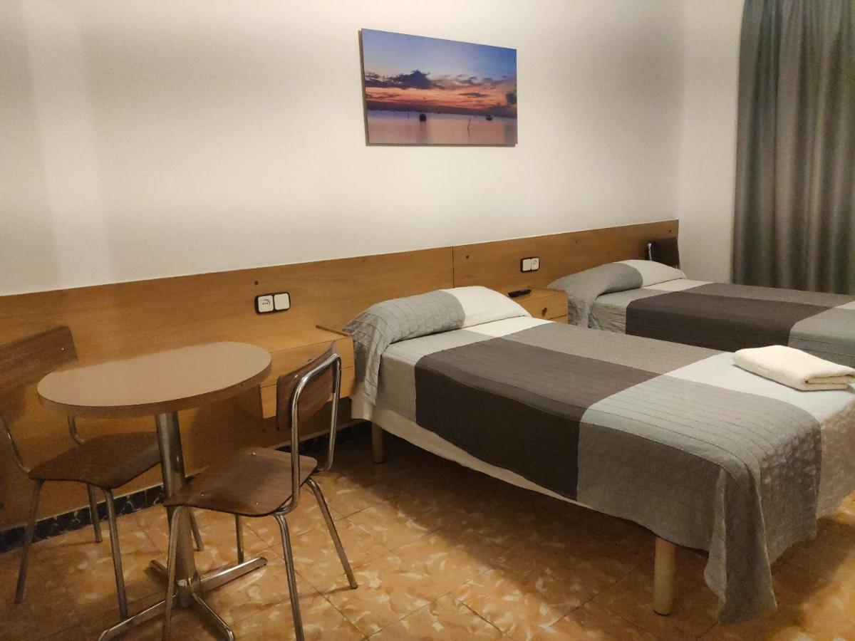Fonda Ca La Maria Otel Avinyo Dış mekan fotoğraf